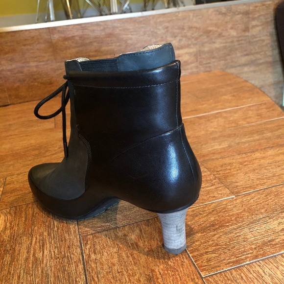 Black leather ankle boots - Picture 4 of 4